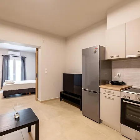 Renovated 2nd Floor Apt-close To The Park