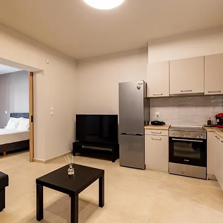 Renovated 2nd Floor Apt-close To The Park