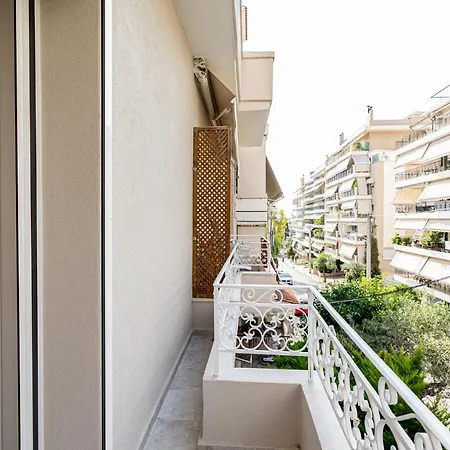 Renovated 2nd Floor Apt-close To The Park *