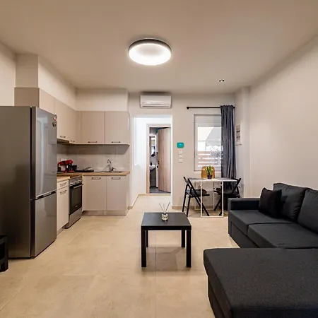 Renovated 2nd Floor Apt-close To The Park Apartment *