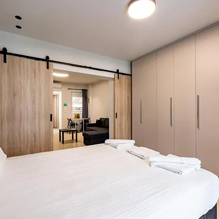 Renovated 2nd Floor Apt-close To The Park Apartment Athens