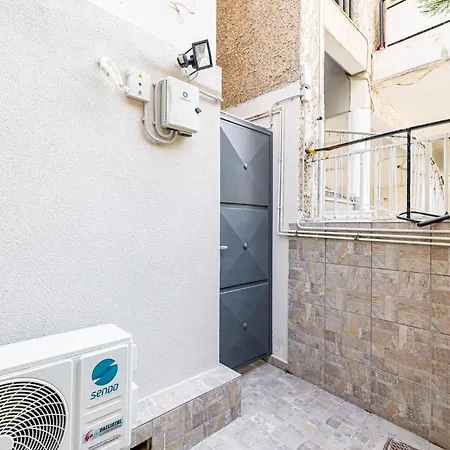 Apartment Renovated 2nd Floor Apt-close To The Park Athens